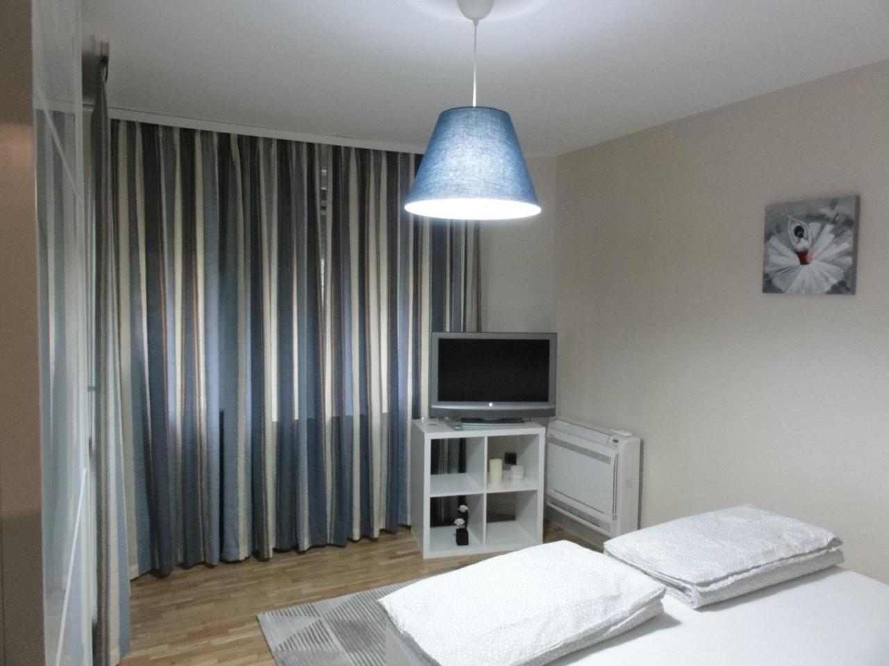 Center 2 Apartment